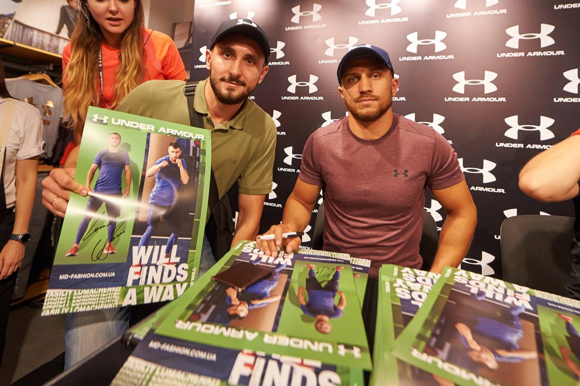 Autograph session of Vasily Lomachenko image-140