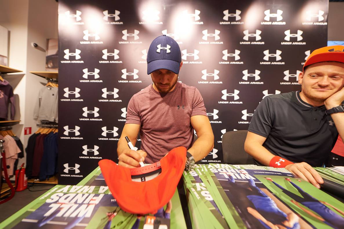 Autograph session of Vasily Lomachenko image-158