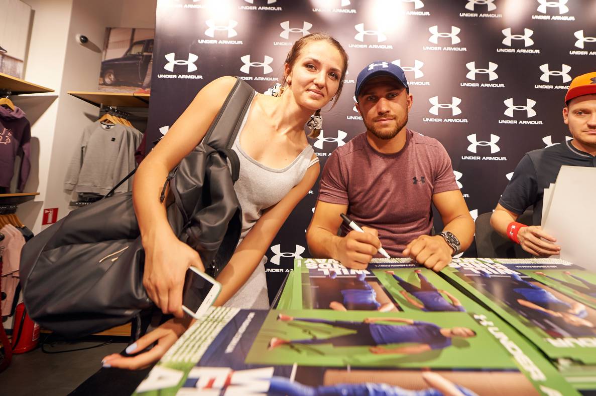 Autograph session of Vasily Lomachenko image-159