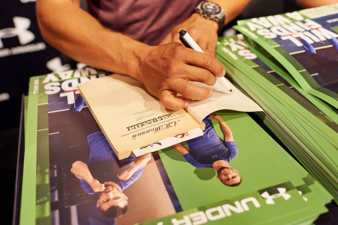 Autograph session of Vasily Lomachenko image-171