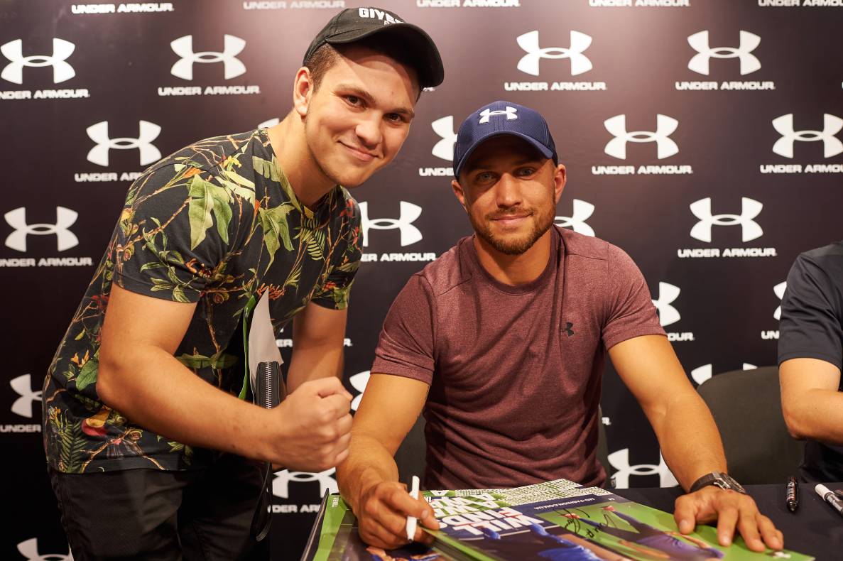 Autograph session of Vasily Lomachenko image-184