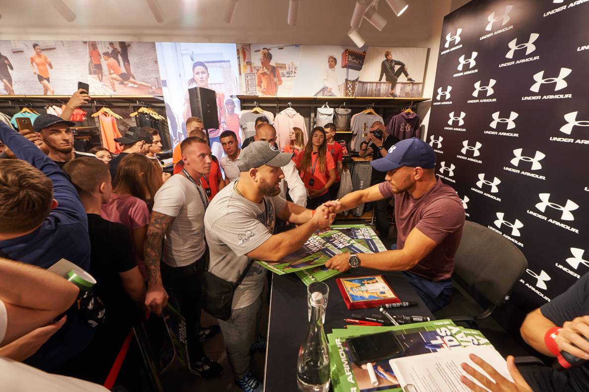 Autograph session of Vasily Lomachenko image-201