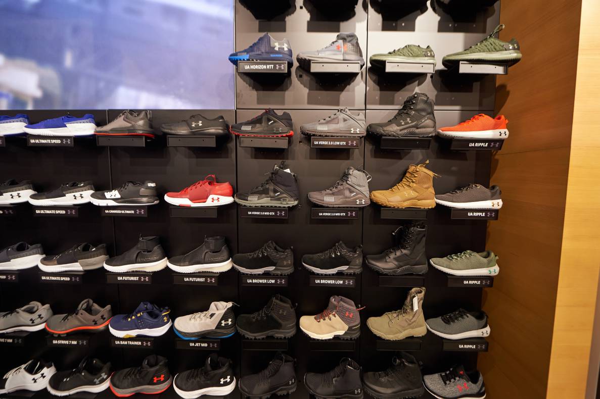 Autograph session of Vasily Lomachenko image-211