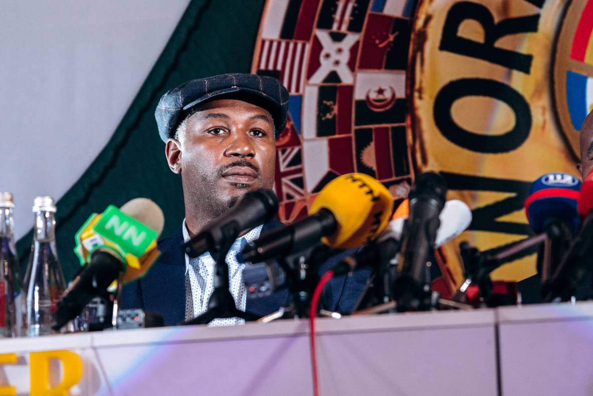 Зустріч з легендами світового боксу — Холіфілдом, Льюїсом та Кличком image-13