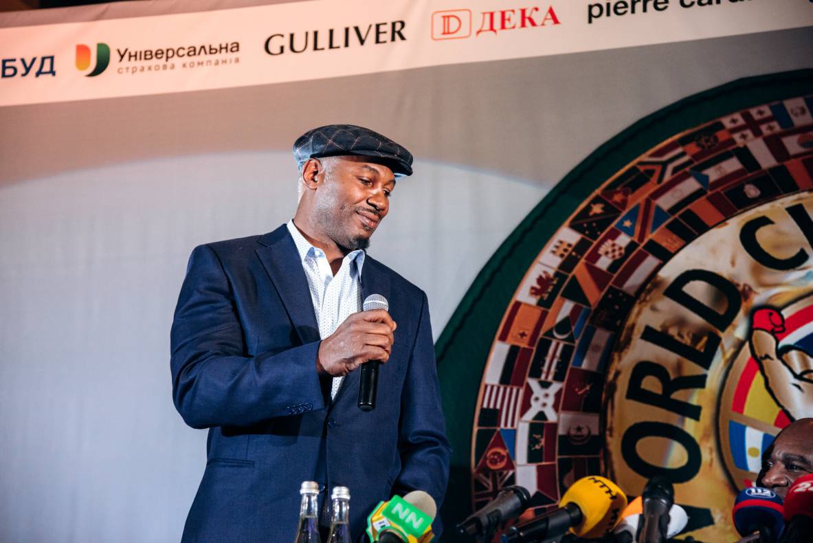 Зустріч з легендами світового боксу — Холіфілдом, Льюїсом та Кличком image-15