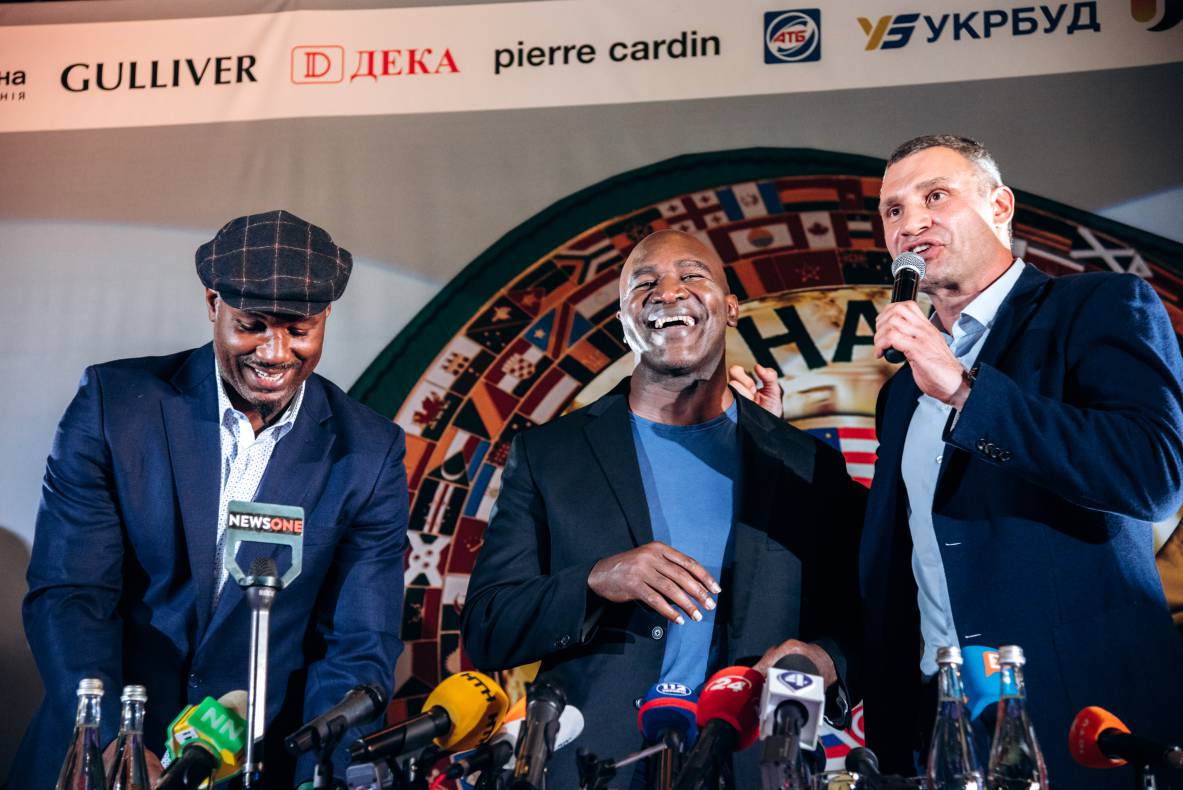 Зустріч з легендами світового боксу — Холіфілдом, Льюїсом та Кличком image-18