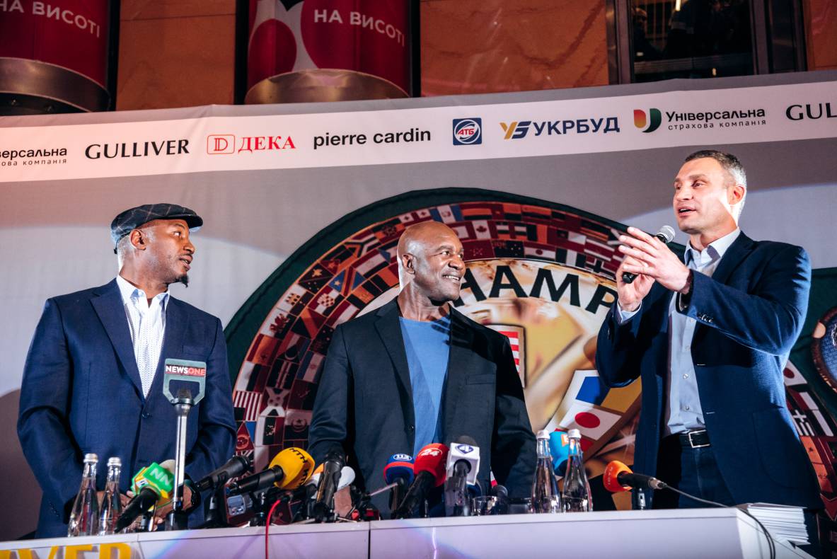 Зустріч з легендами світового боксу — Холіфілдом, Льюїсом та Кличком image-22