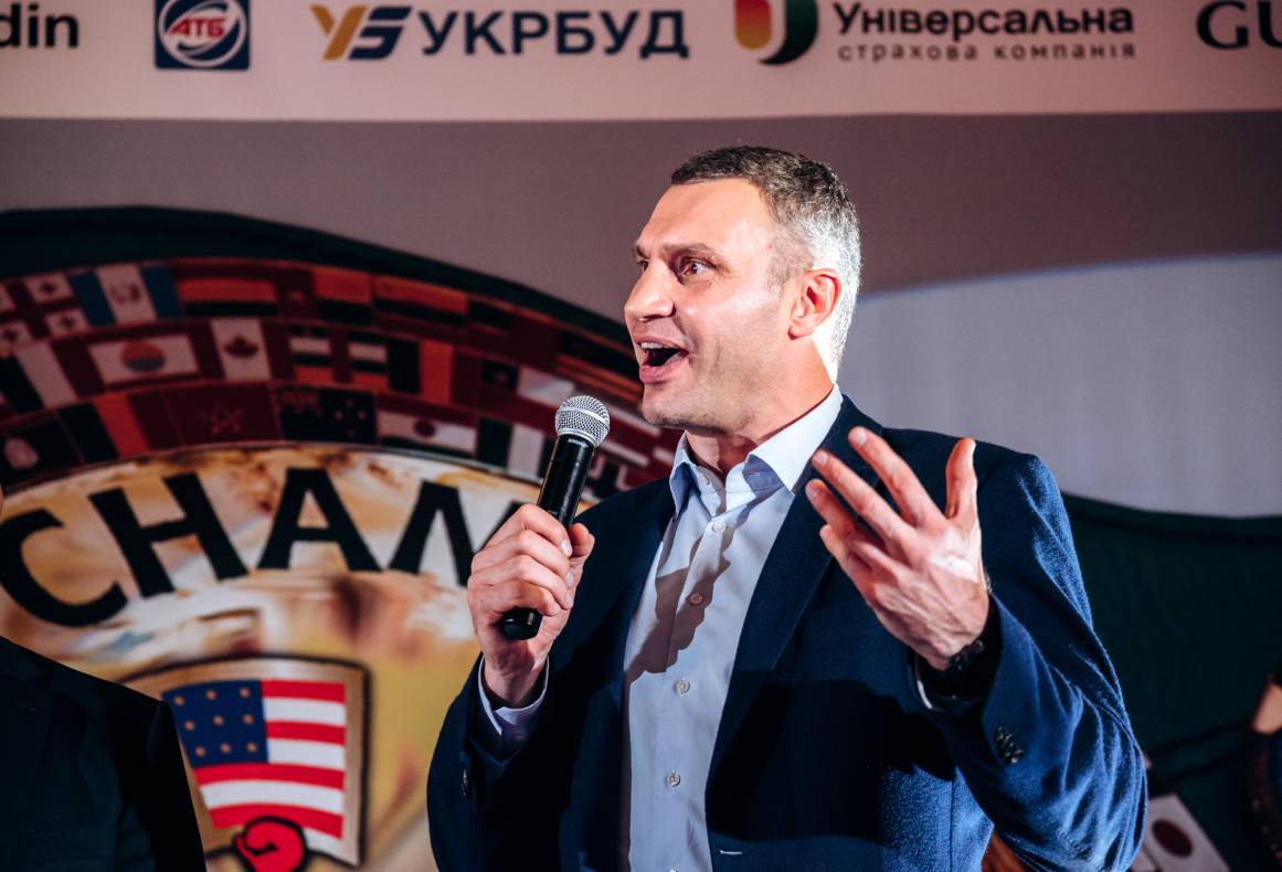 Зустріч з легендами світового боксу — Холіфілдом, Льюїсом та Кличком image-24