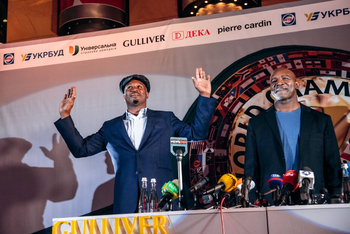 Зустріч з легендами світового боксу — Холіфілдом, Льюїсом та Кличком image-52