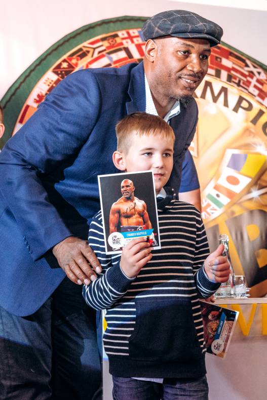 Зустріч з легендами світового боксу — Холіфілдом, Льюїсом та Кличком image-63