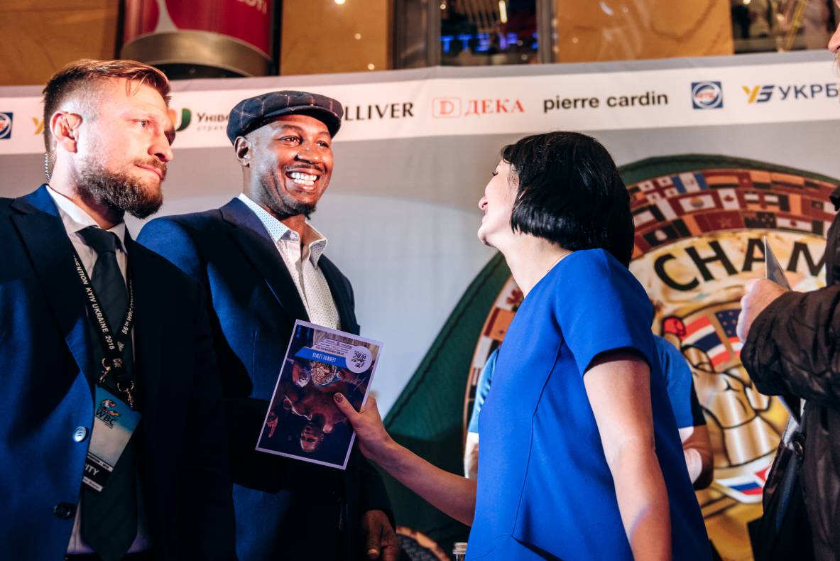 Зустріч з легендами світового боксу — Холіфілдом, Льюїсом та Кличком image-122