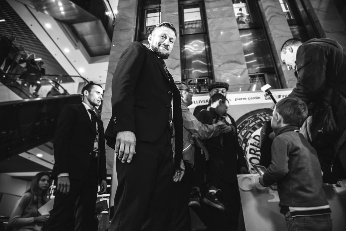 Зустріч з легендами світового боксу — Холіфілдом, Льюїсом та Кличком image-144