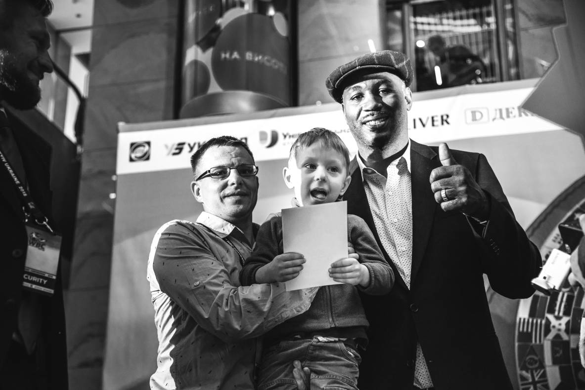 Зустріч з легендами світового боксу — Холіфілдом, Льюїсом та Кличком image-148