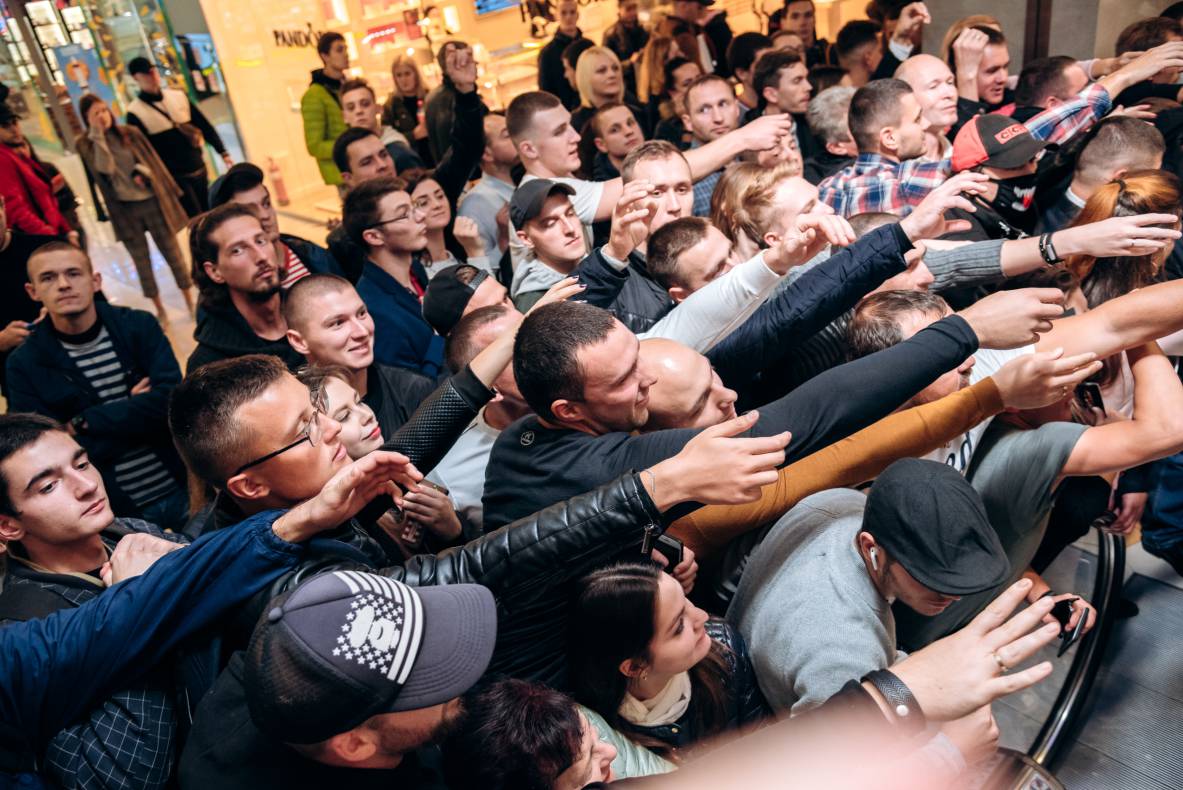 Зустріч з легендами світового боксу — Холіфілдом, Льюїсом та Кличком image-161