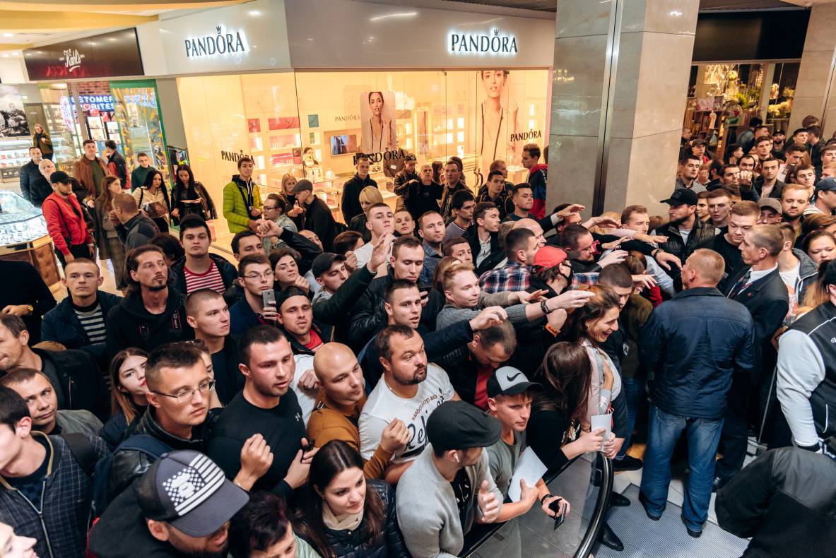 Зустріч з легендами світового боксу — Холіфілдом, Льюїсом та Кличком image-164