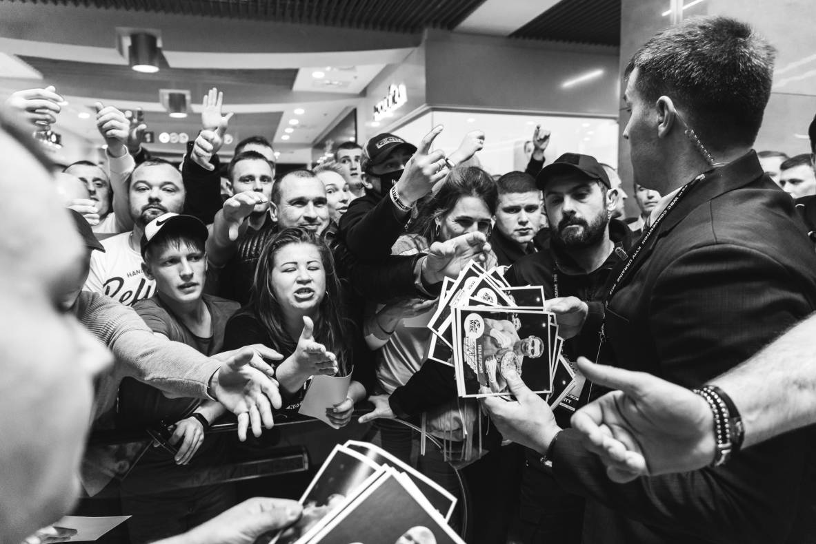 Зустріч з легендами світового боксу — Холіфілдом, Льюїсом та Кличком image-167