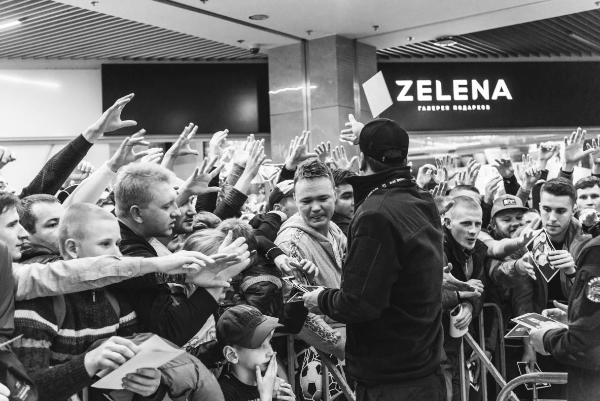 Зустріч з легендами світового боксу — Холіфілдом, Льюїсом та Кличком image-174