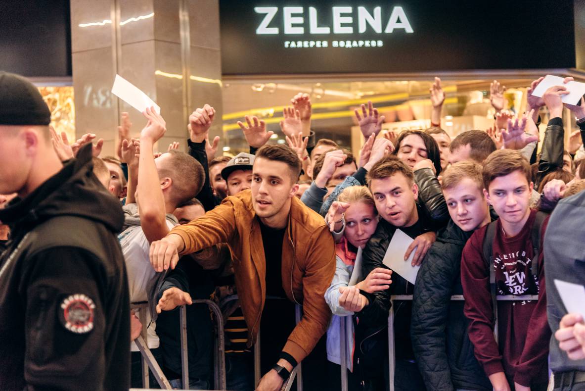 Зустріч з легендами світового боксу — Холіфілдом, Льюїсом та Кличком image-177