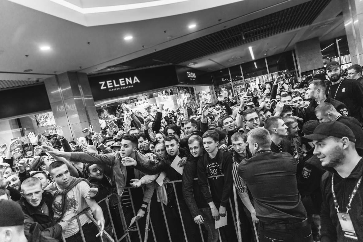 Зустріч з легендами світового боксу — Холіфілдом, Льюїсом та Кличком image-181