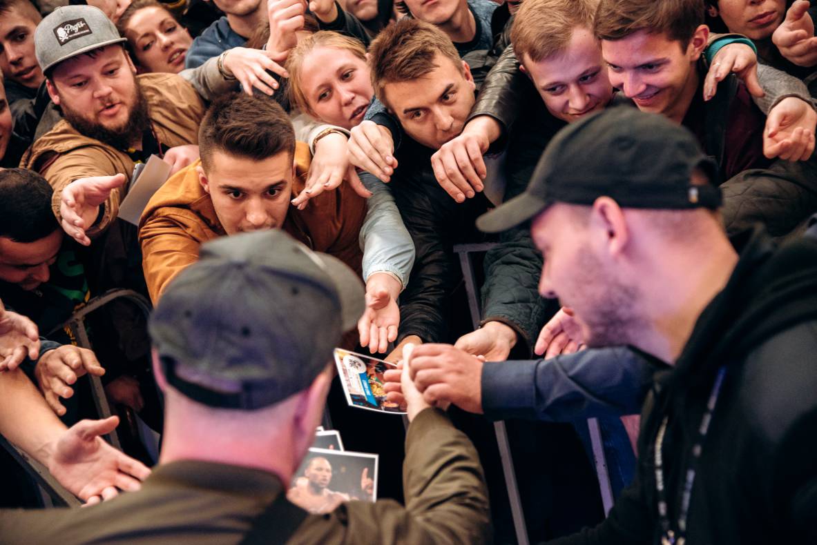 Зустріч з легендами світового боксу — Холіфілдом, Льюїсом та Кличком image-182