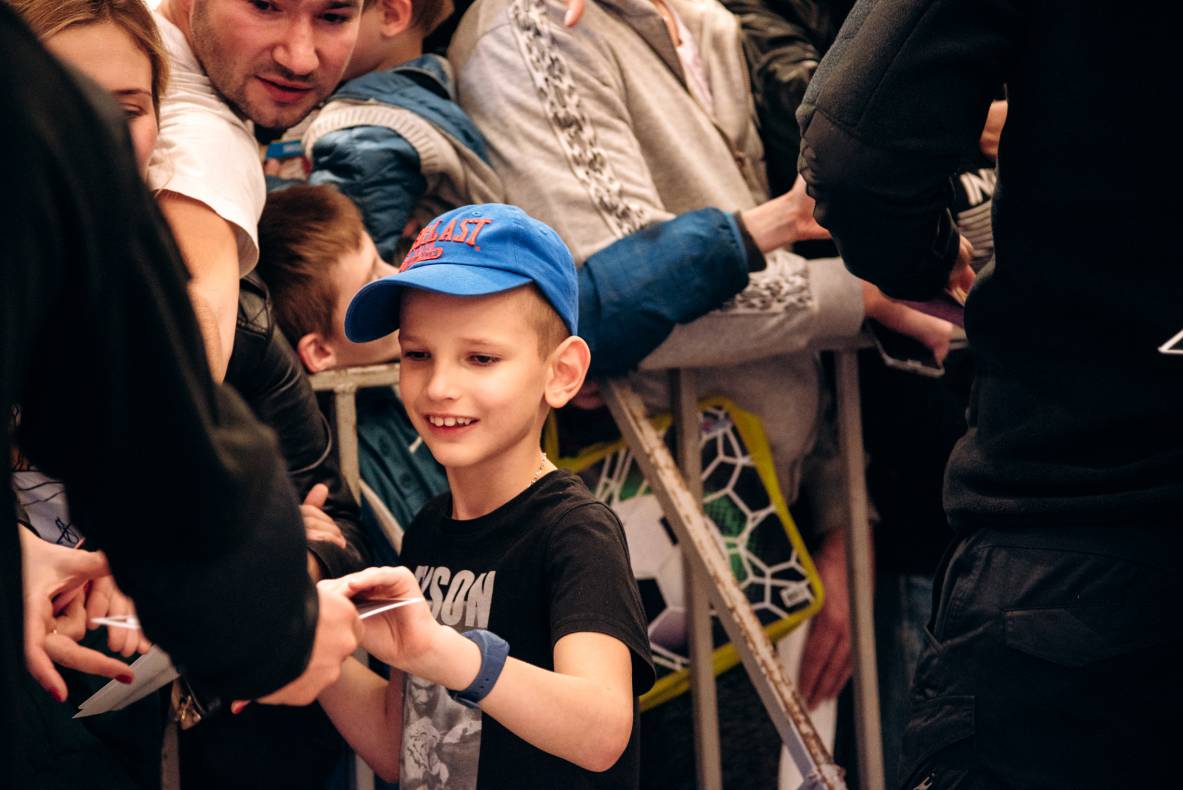 Зустріч з легендами світового боксу — Холіфілдом, Льюїсом та Кличком image-184