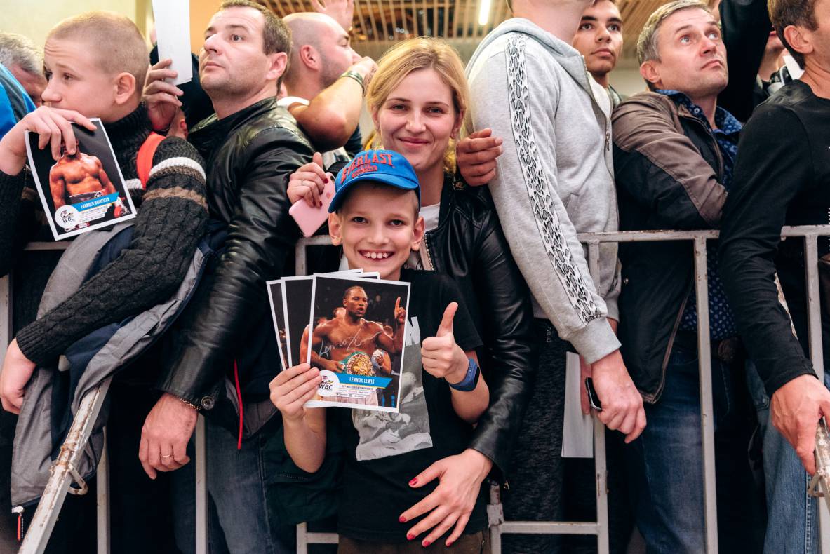 Зустріч з легендами світового боксу — Холіфілдом, Льюїсом та Кличком image-194