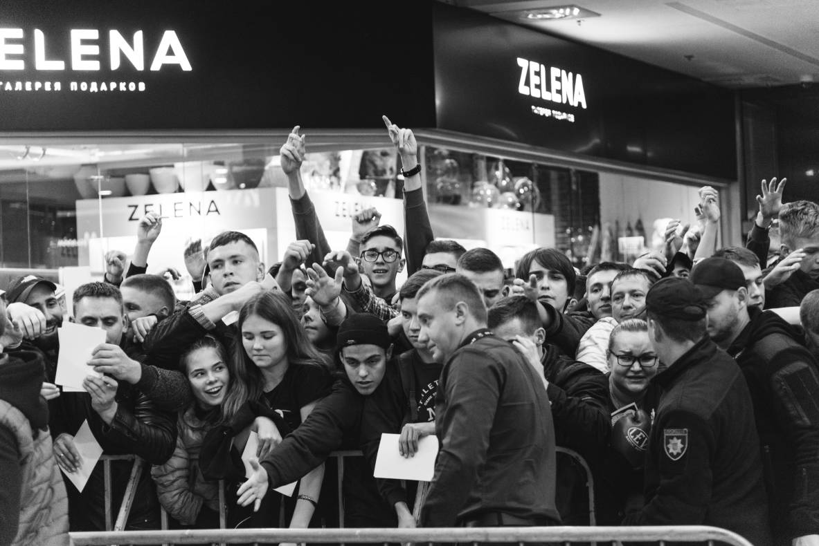 Зустріч з легендами світового боксу — Холіфілдом, Льюїсом та Кличком image-199