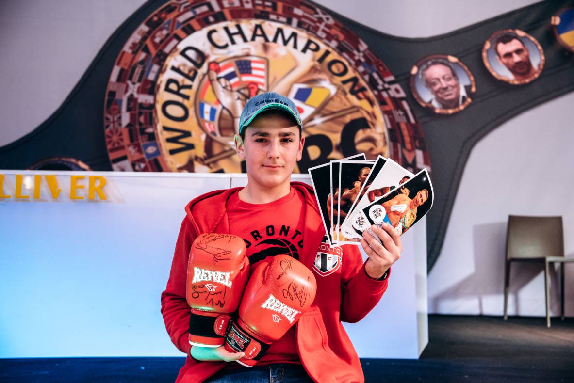 Зустріч з легендами світового боксу — Холіфілдом, Льюїсом та Кличком image-200