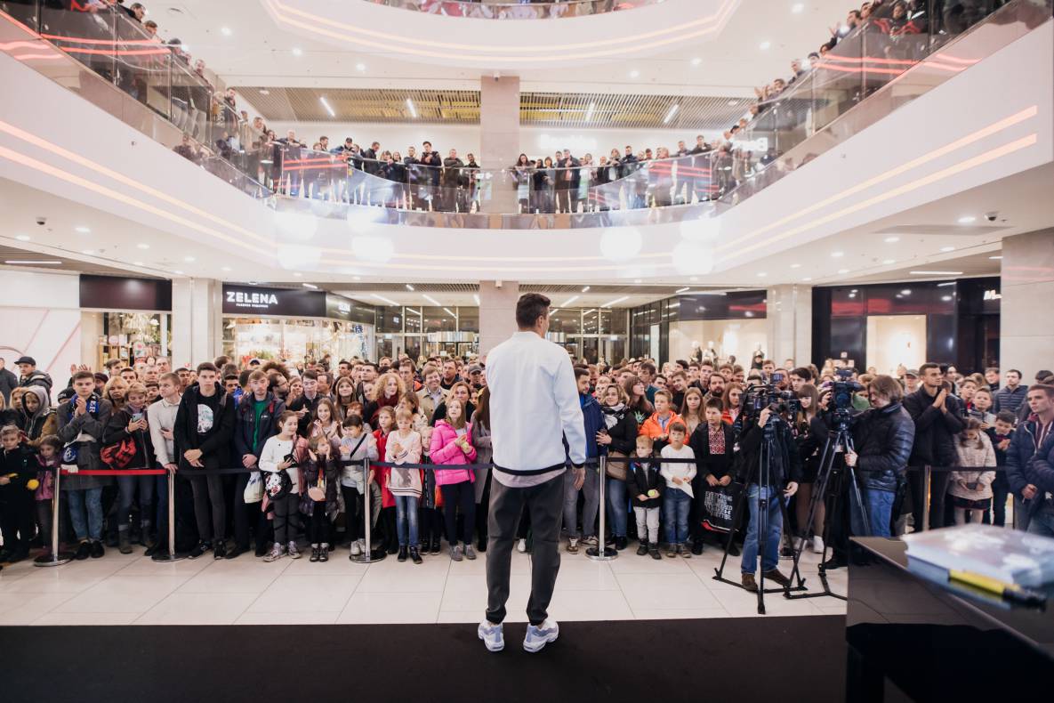 Відкрита зустріч з Еліною Світоліною у ТРЦ Gulliver image-17