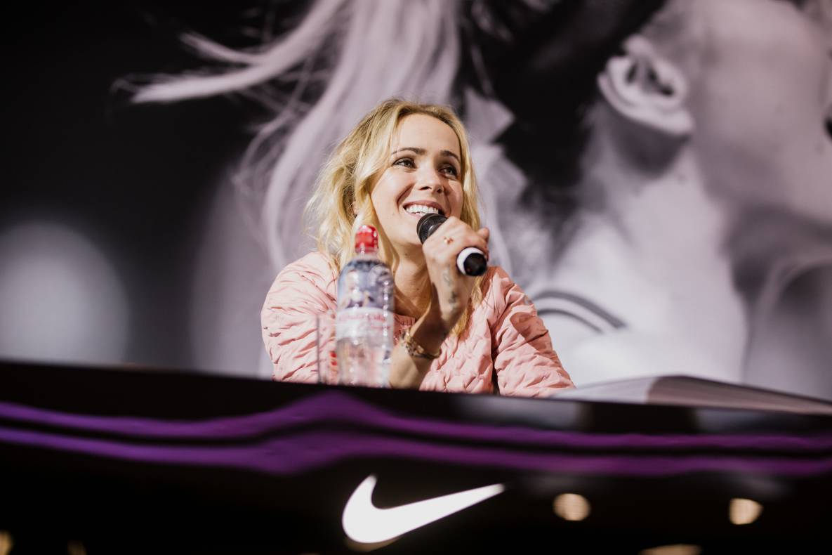 Відкрита зустріч з Еліною Світоліною у ТРЦ Gulliver image-37