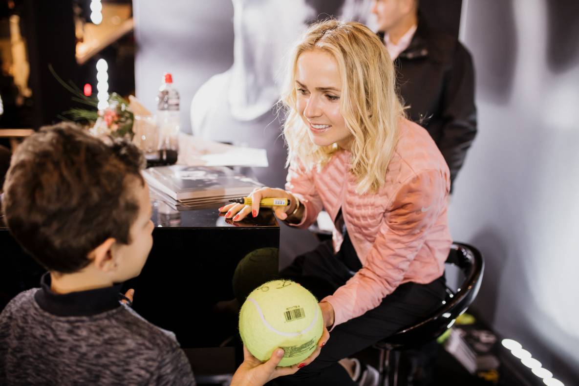 Відкрита зустріч з Еліною Світоліною у ТРЦ Gulliver image-46