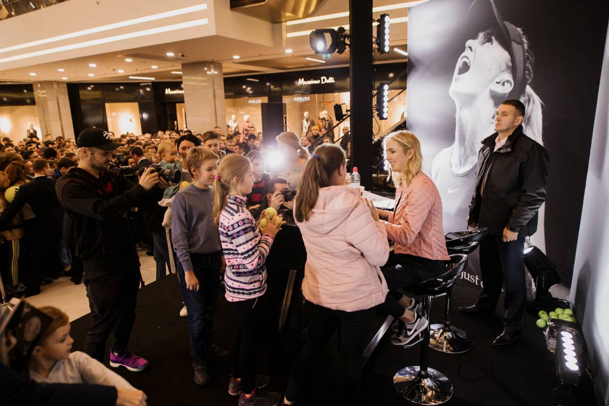 Відкрита зустріч з Еліною Світоліною у ТРЦ Gulliver image-48