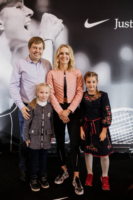 Відкрита зустріч з Еліною Світоліною у ТРЦ Gulliver image-55