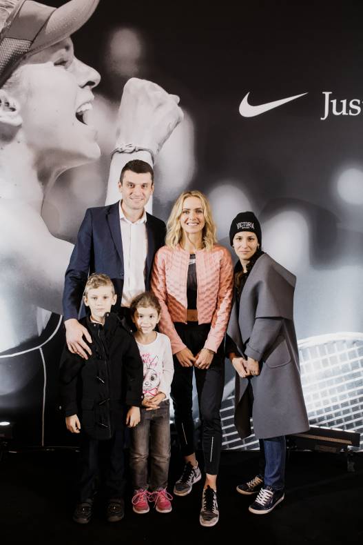 Відкрита зустріч з Еліною Світоліною у ТРЦ Gulliver image-64