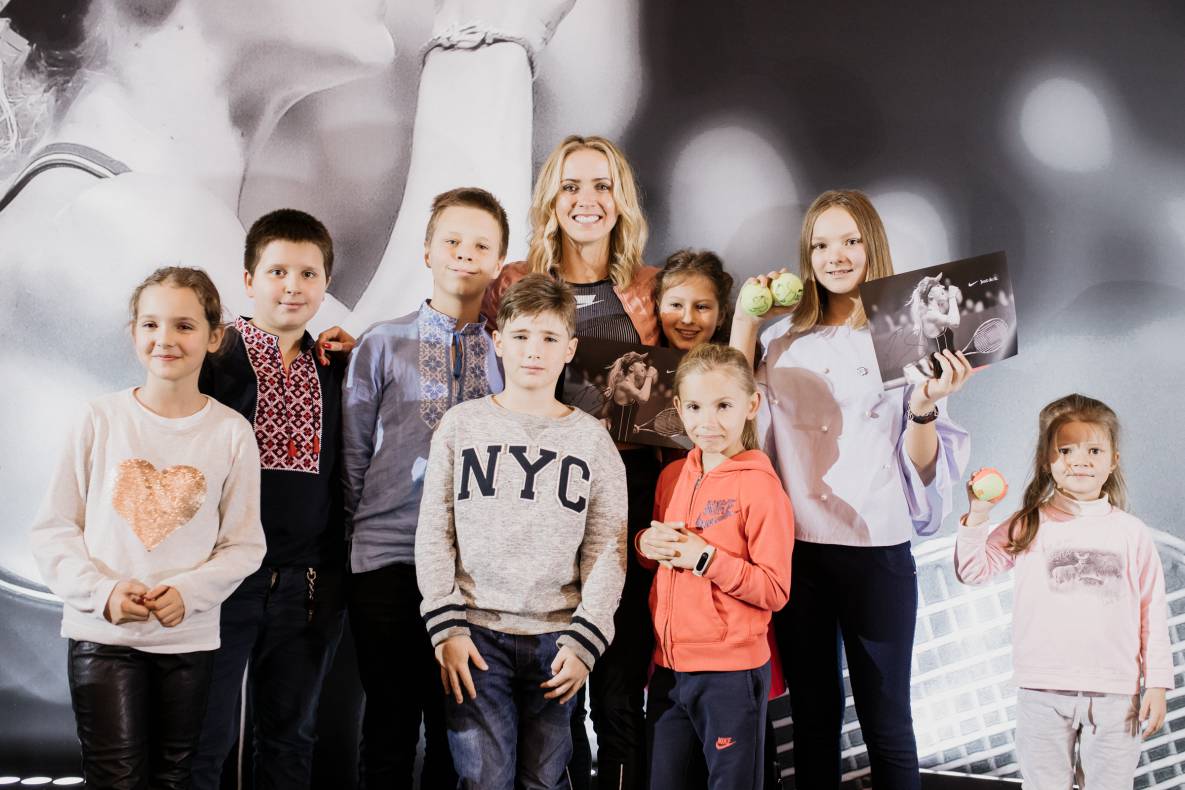 Відкрита зустріч з Еліною Світоліною у ТРЦ Gulliver image-66