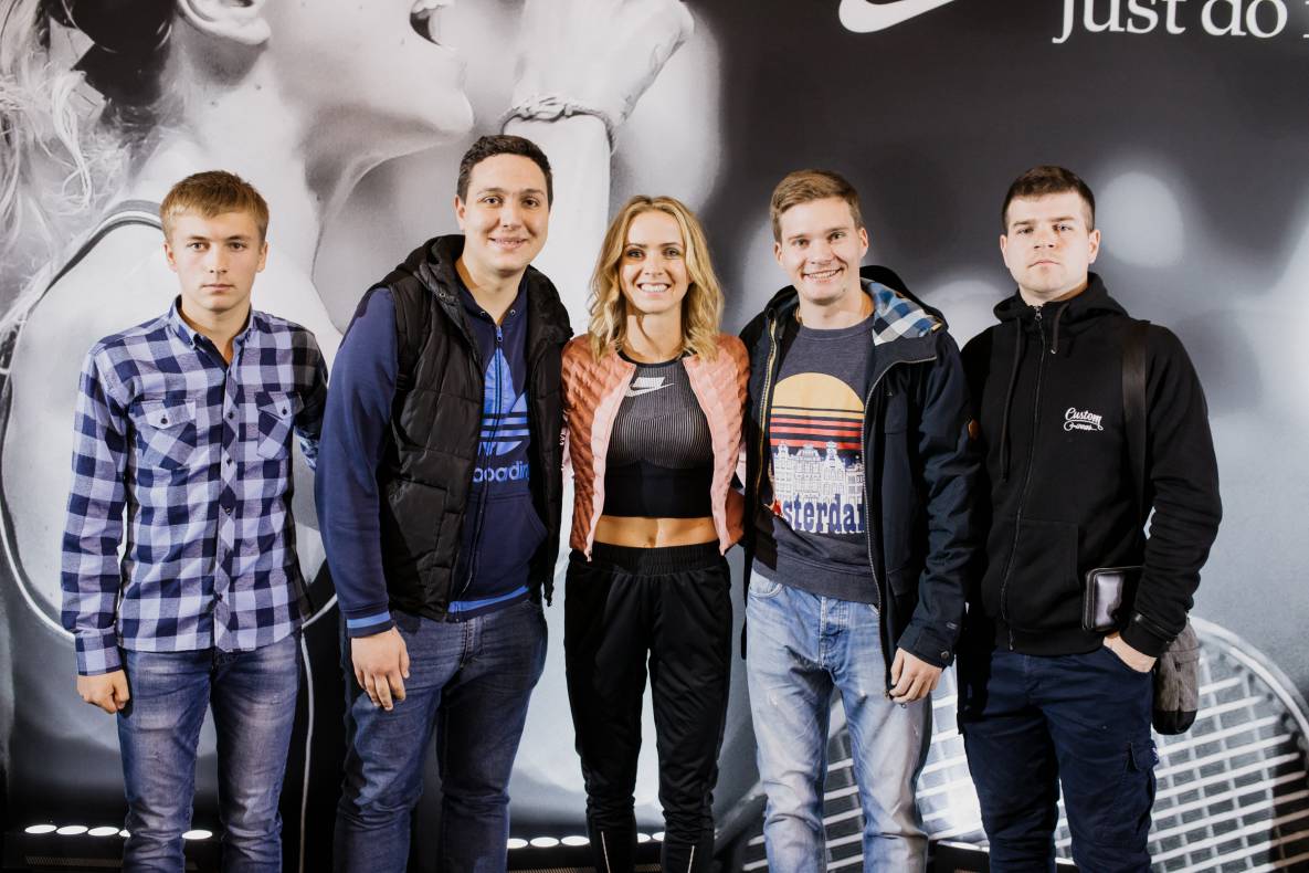 Відкрита зустріч з Еліною Світоліною у ТРЦ Gulliver image-75