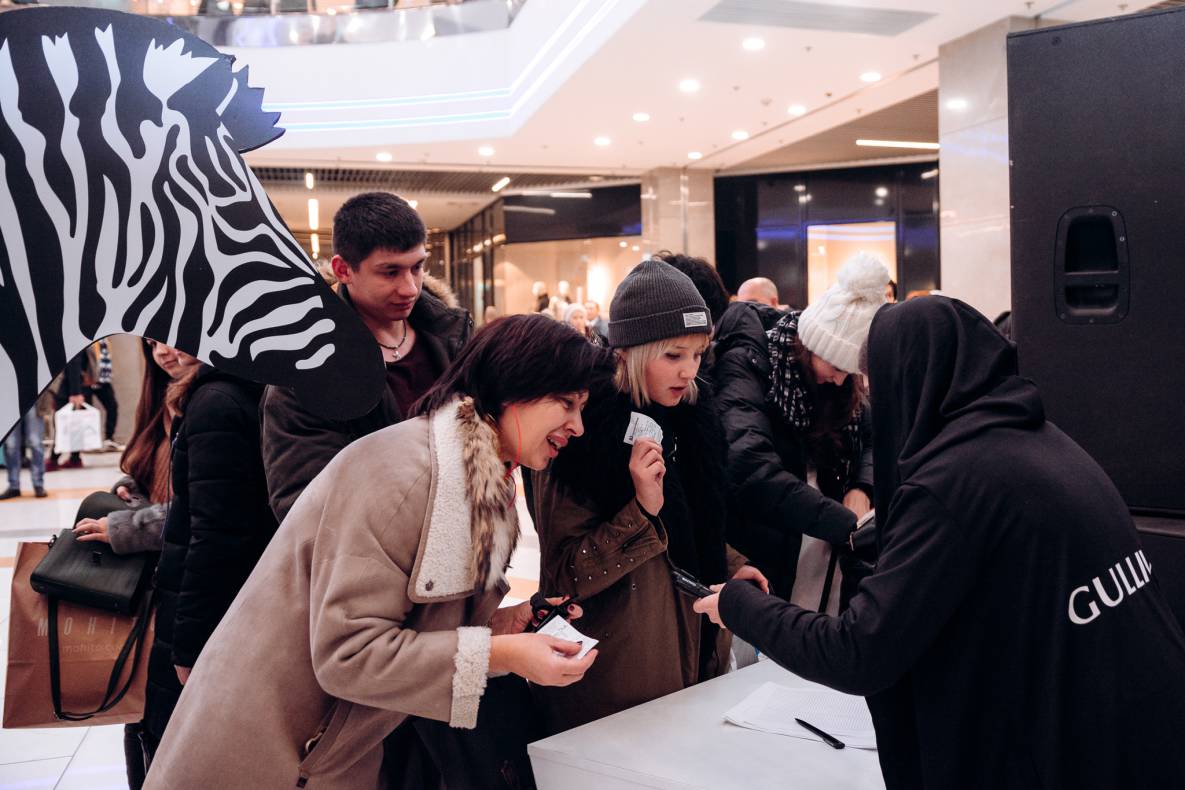 Black Friday image-0