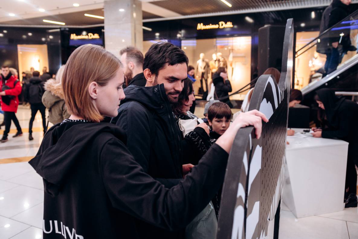 Black Friday image-10