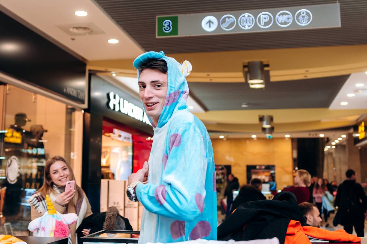 Black Friday image-52