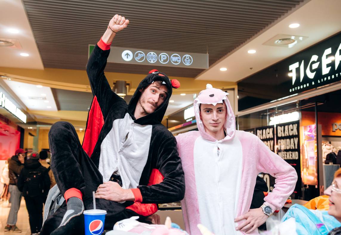 Black Friday image-58