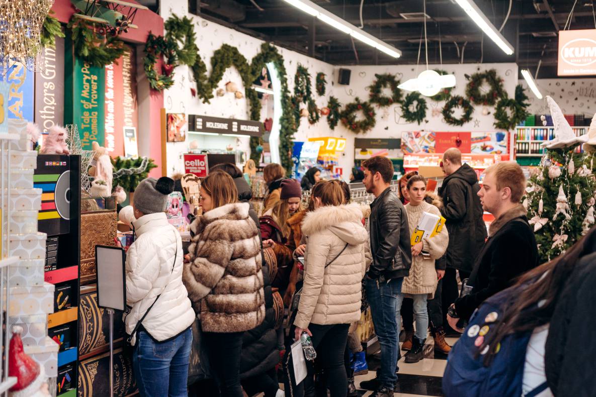 Black Friday image-64