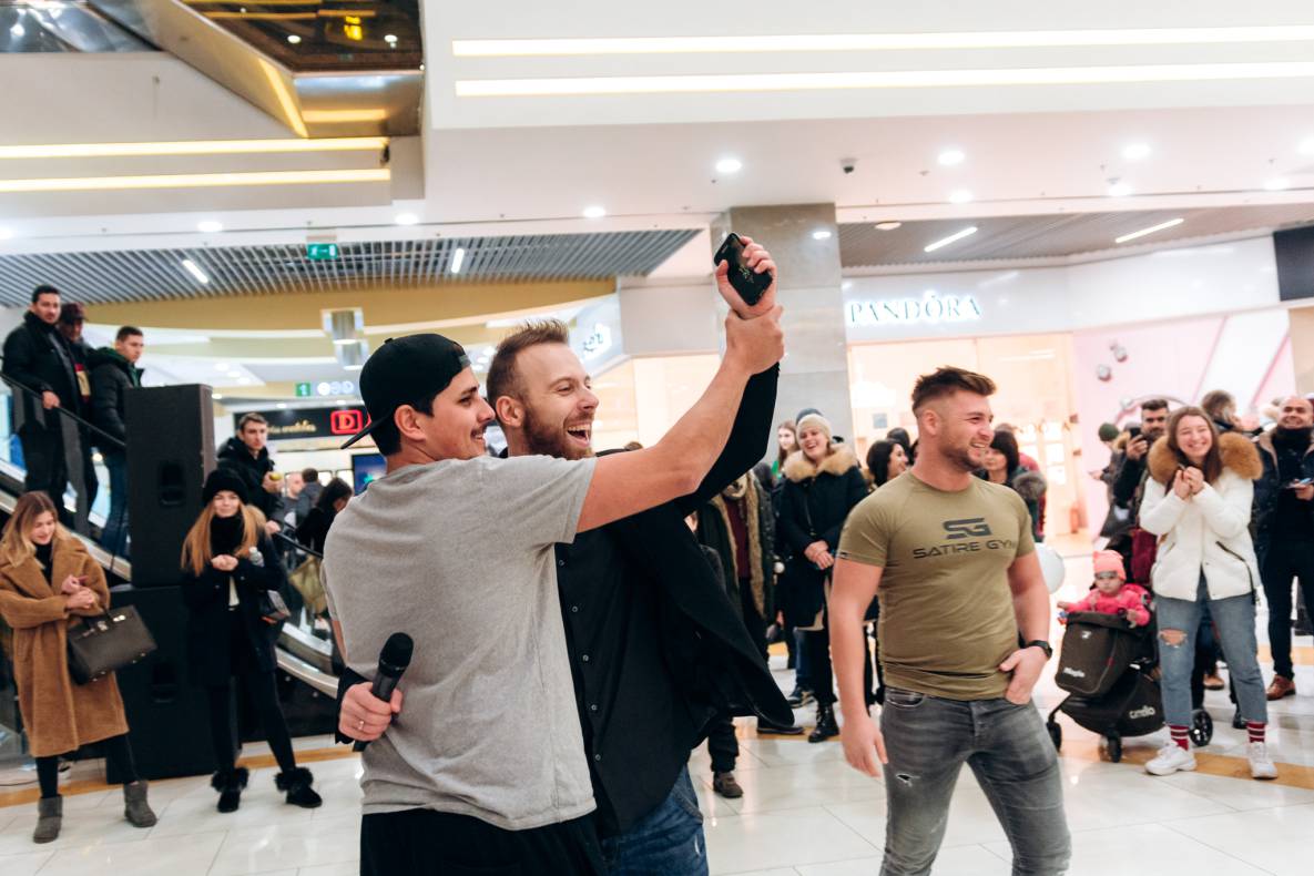 Black Friday image-101