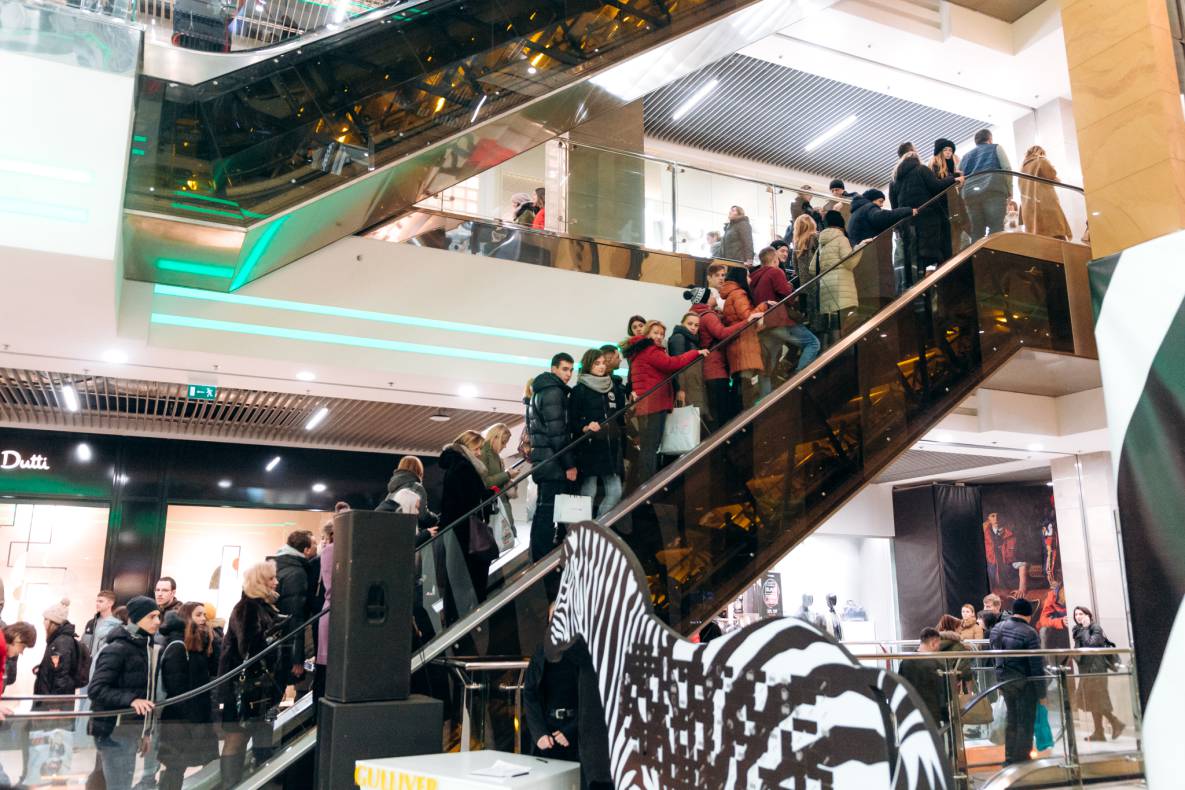 Black Friday image-104