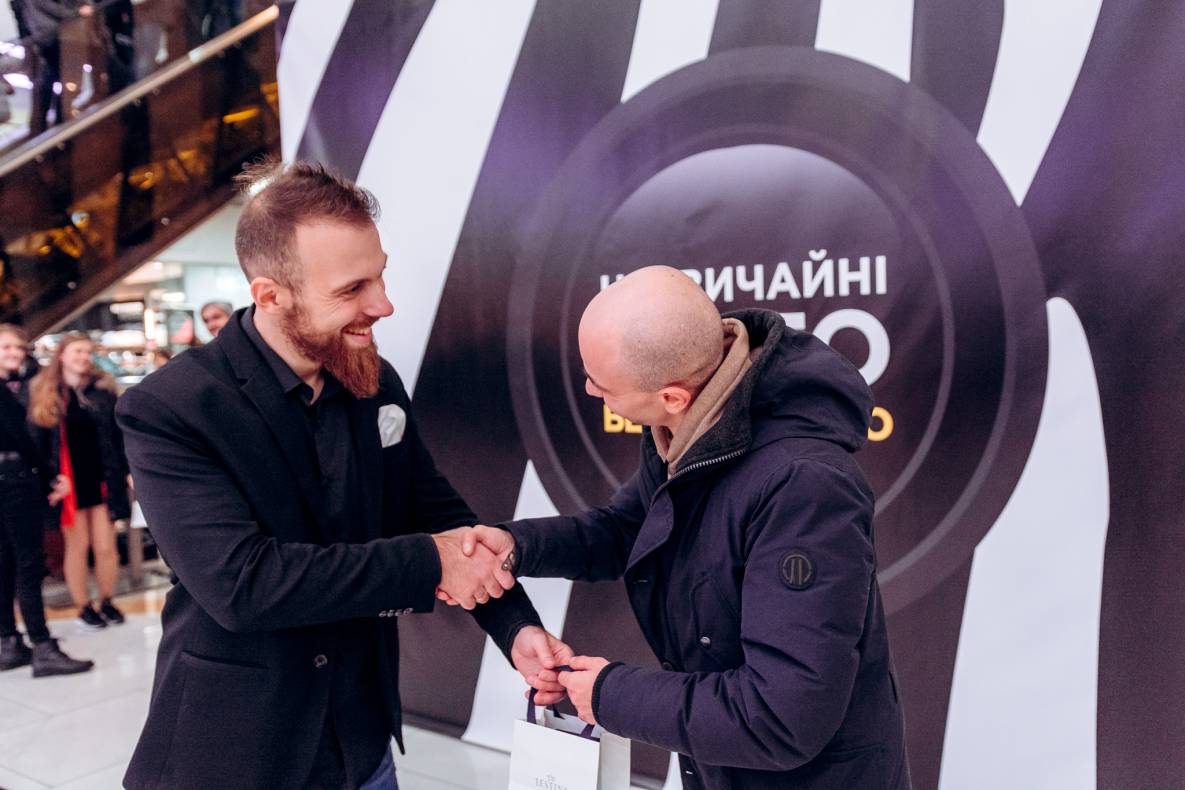 Black Friday image-142