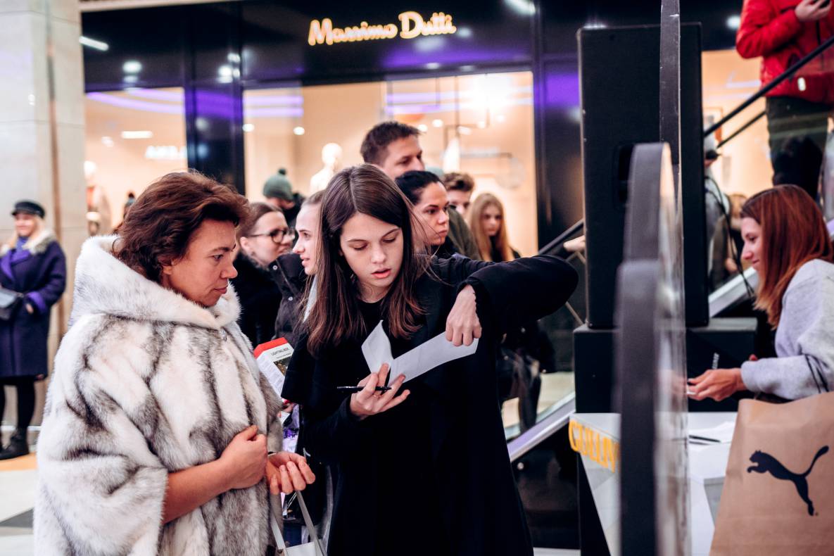 Black Friday image-184