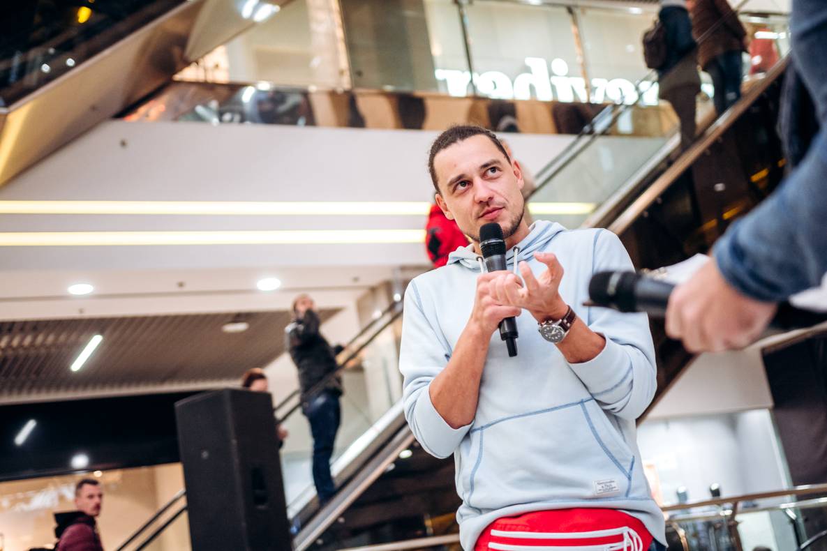 Автограф-сесія с Женею Синельниковим image-29