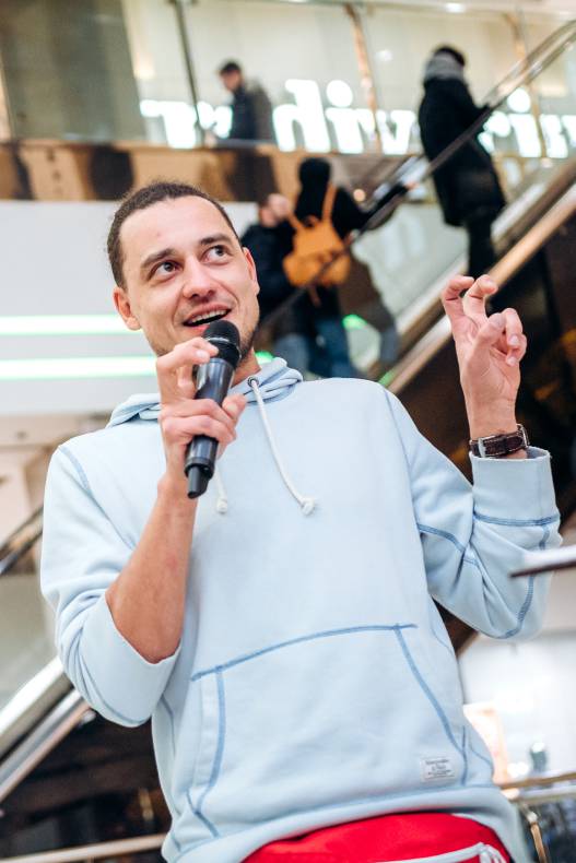 Автограф-сесія с Женею Синельниковим image-31