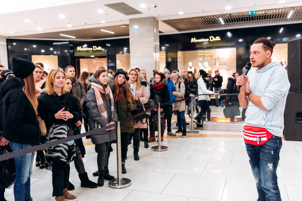 Автограф-сесія с Женею Синельниковим image-38