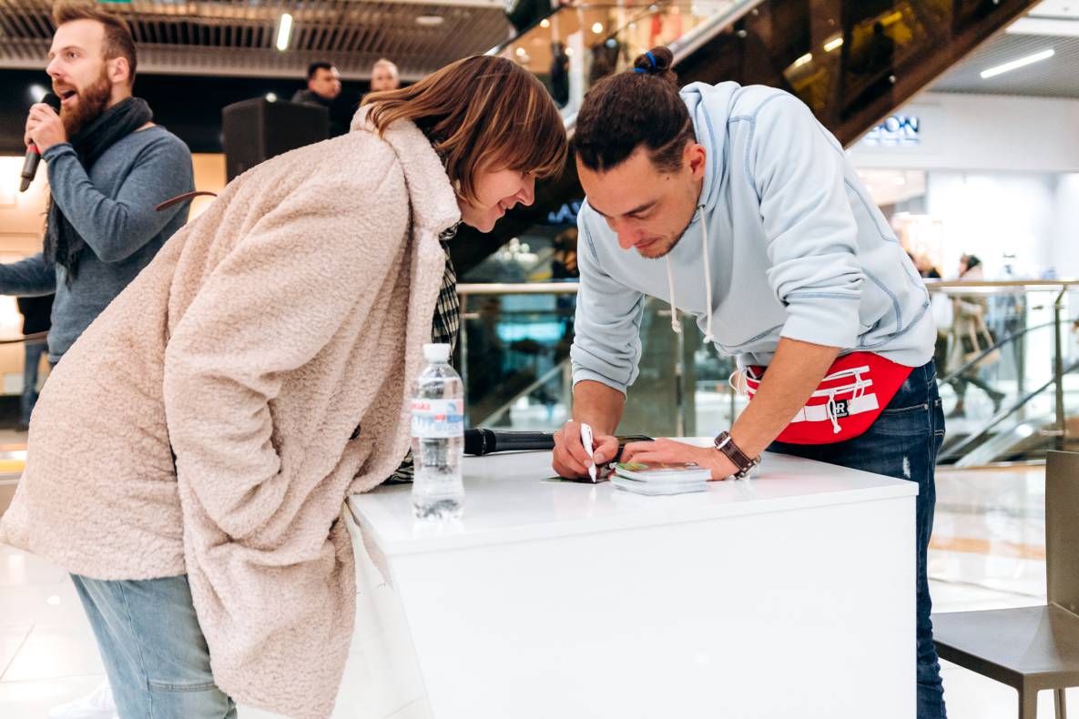 Автограф-сесія с Женею Синельниковим image-54