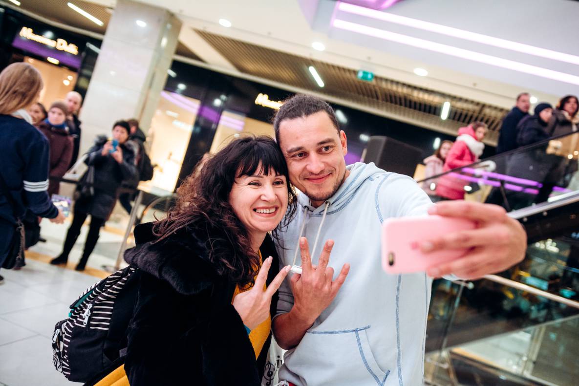 Автограф-сесія с Женею Синельниковим image-63